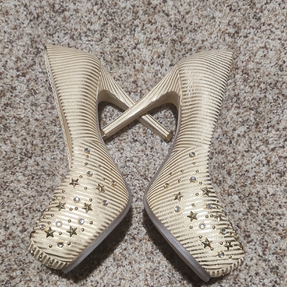 Gianni Bini Shoes - Gianni Bini Gold Studded Platform Heels